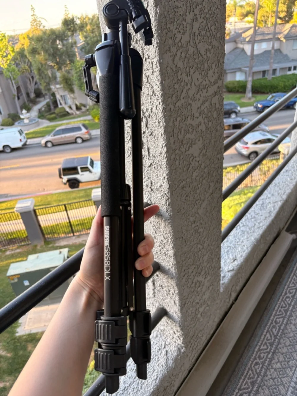 Sunpak 5858DLX Aluminum Tripod Black